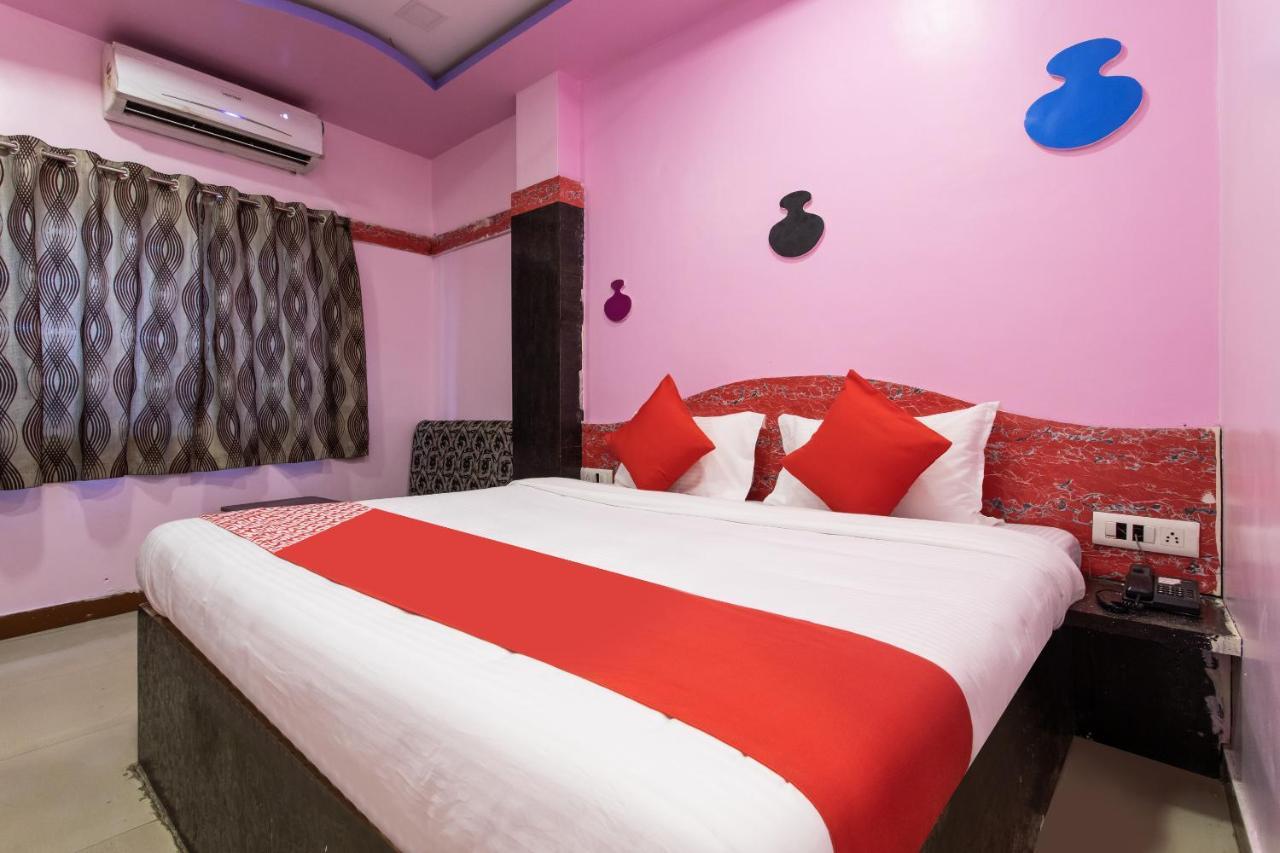 Oyo 14594 Hotel Amaltas Ujjain Buitenkant foto